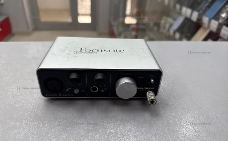 Звуковая карта FOCUSRITE SOLO