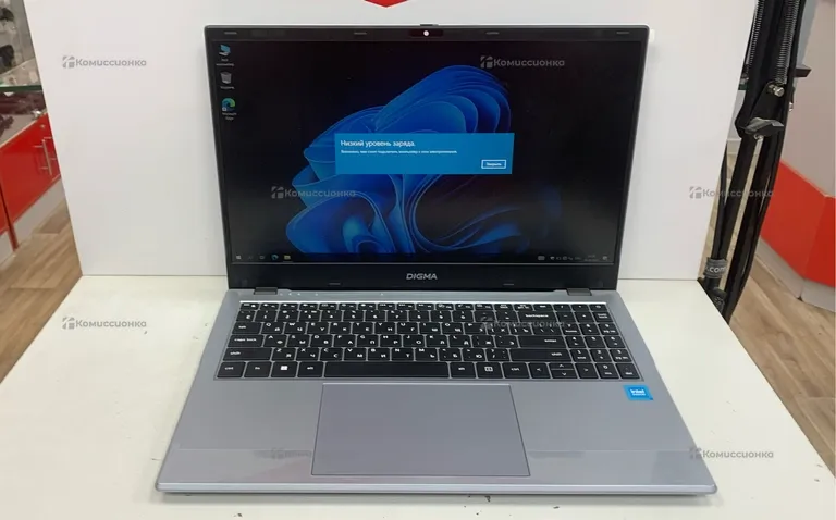 Ноутбук  Digma EVER P5852