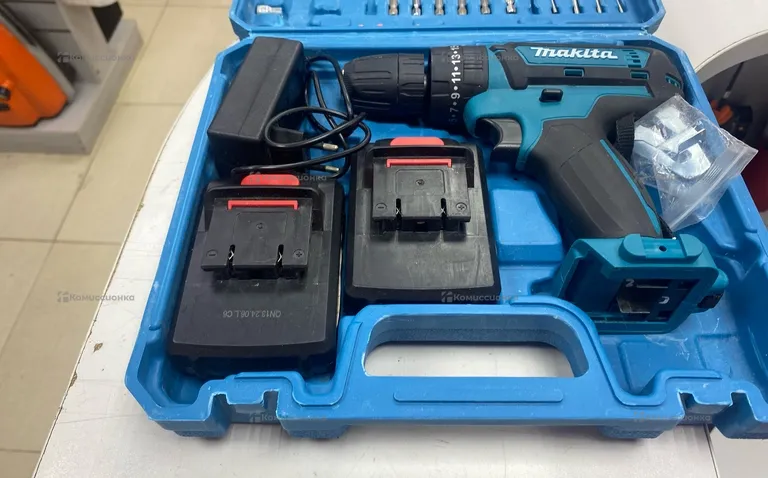 Шуруповерт makita df331d