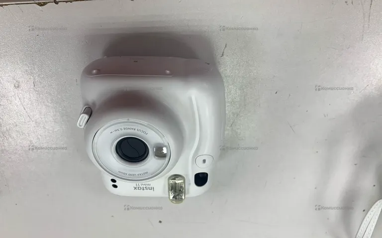Фотоаппарат Instax mini 11