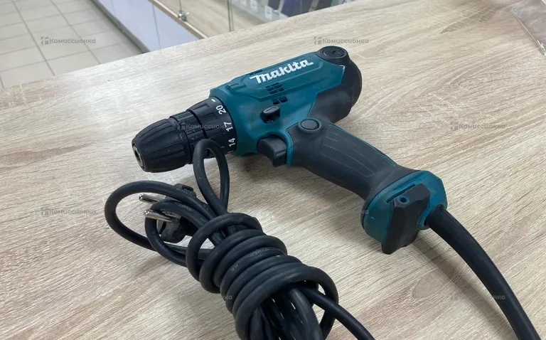 Дрель сетевая Makita DF0300