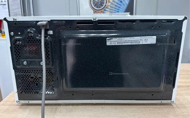 Микроволновая печь Samsung ME711KR