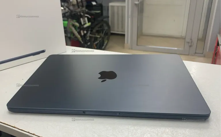 Ноутбук  MacBook Air 13 2022 M2