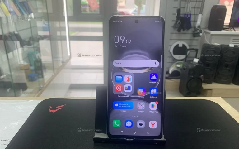 Tecno Spark 30 8/128 ГБ