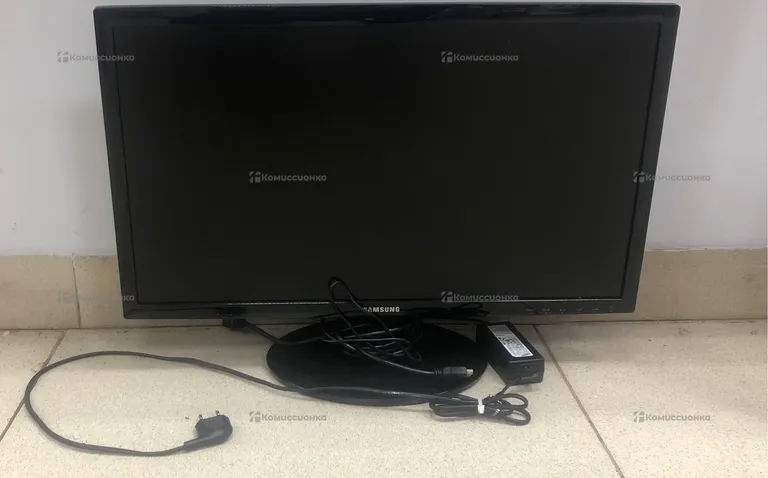 Монитор Samsung LS24D330H