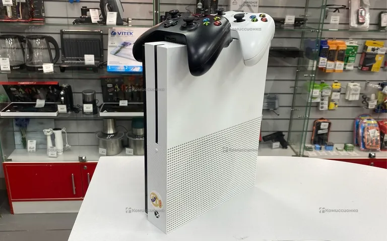 Приставка Xbox One S
