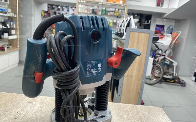 Вертикальный фрезер BOSCH GOF 130
