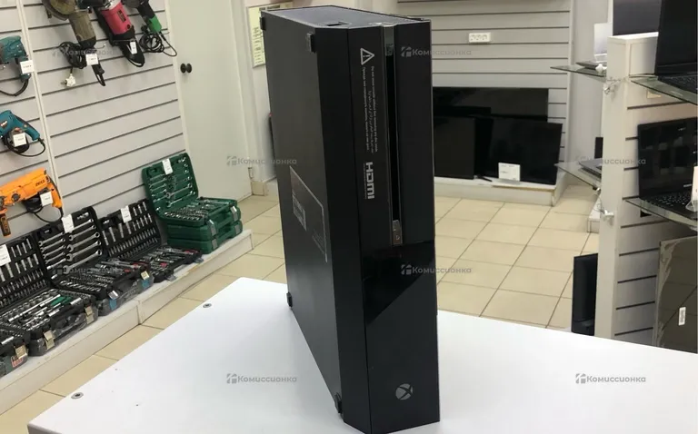 Приставка Xbox One 500Gb
