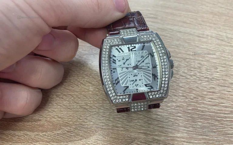 Часы  Guess w14515l1