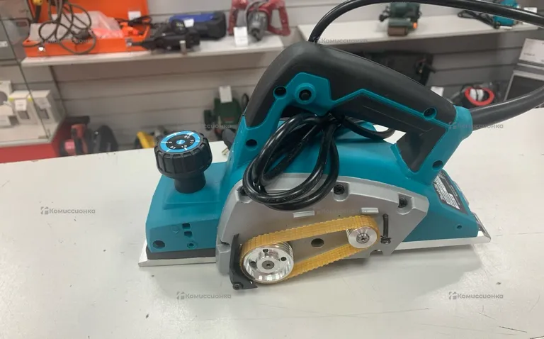 электро рубанок makita  kp0800x