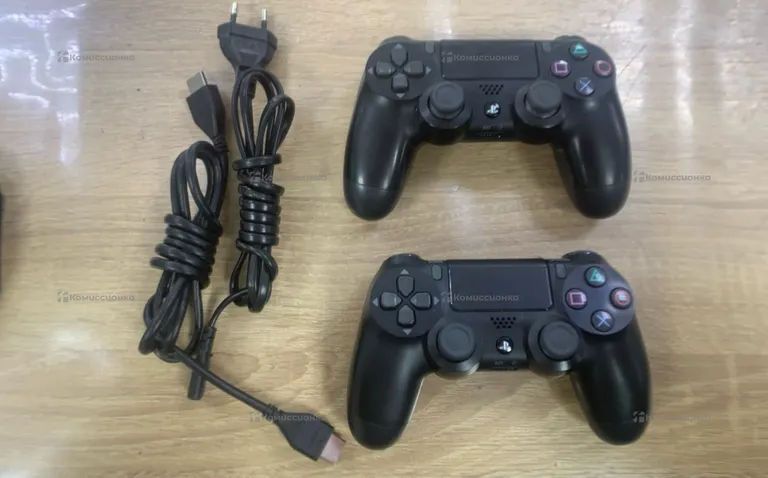 Игровая приставка PS4 slim 1Tb