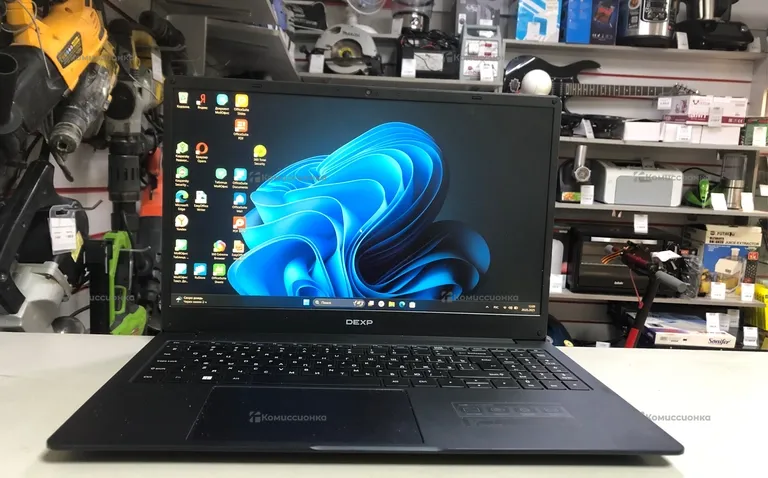 Ноутбук  dexp aquilon c15-i5w302