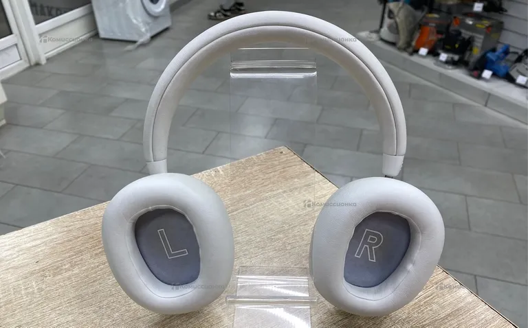 Наушники  Logitech G735