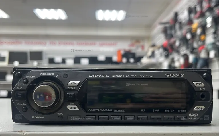 Автомагнитола  SONY CDX-GT300