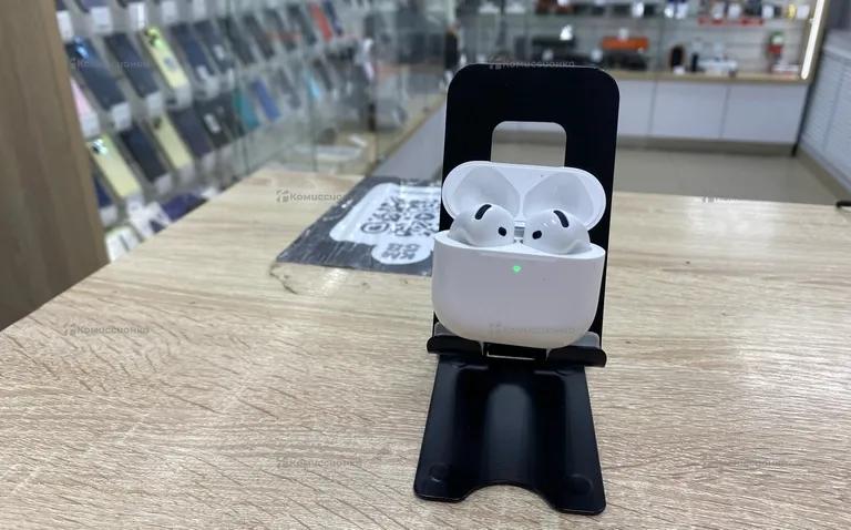 Apple airpods 4