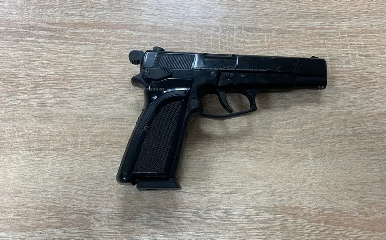 Пневматический пистолет ekol es 66