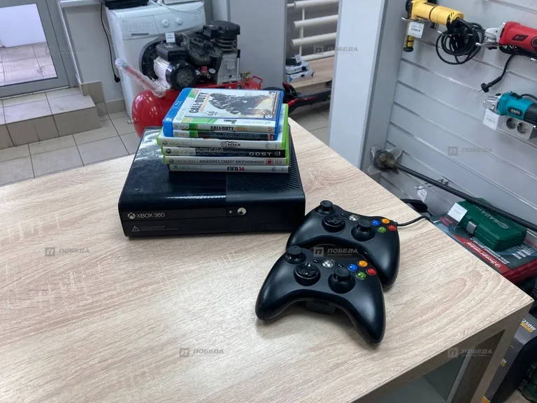 Xbox Приставка 360E Consle