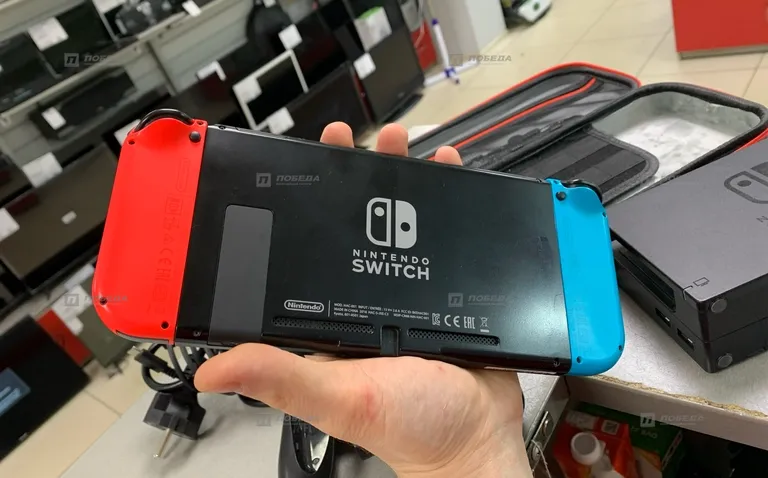 Nintendo Switch (HAC-001) Полный комплект