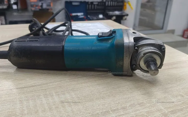 Makita 9558HN   УШМ
