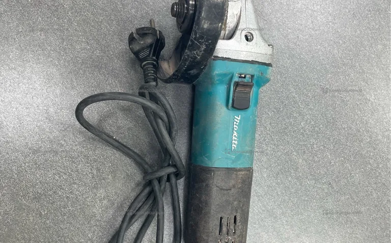 УШМ Makita 9558 реплика