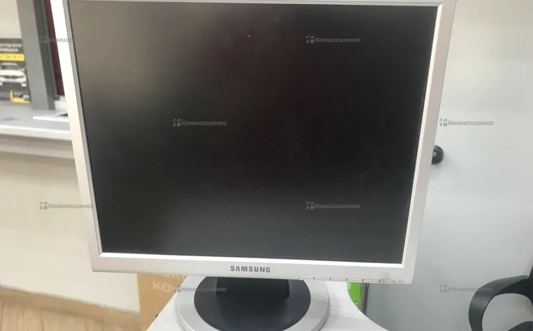 Монитор Samsung SunsMaster710n