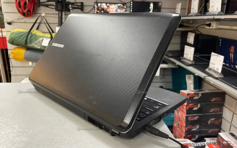 Ноутбук  Samsung R528