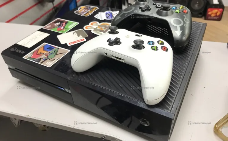 Приставка Xbox One 500Gb