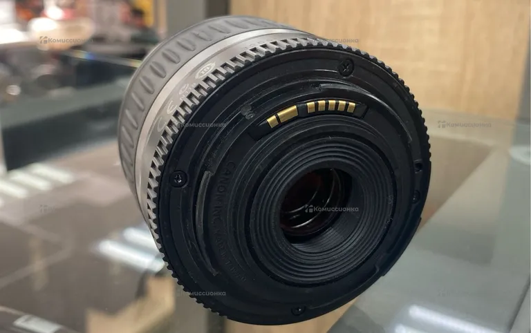 Объектив Canon EFS 18-55mm 0.28m/0.9ft