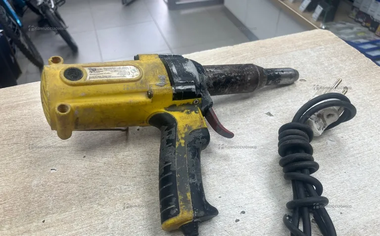 Заклепочник Absolut skytools  SK1006
