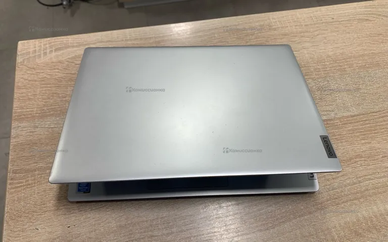 Ноутбук  Lenovo 81VU