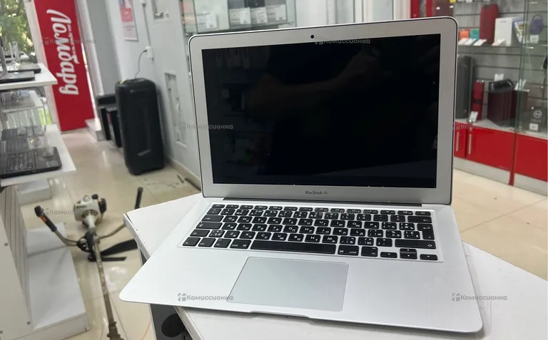 Ноутбук  Apple MacBook Air 13 2017