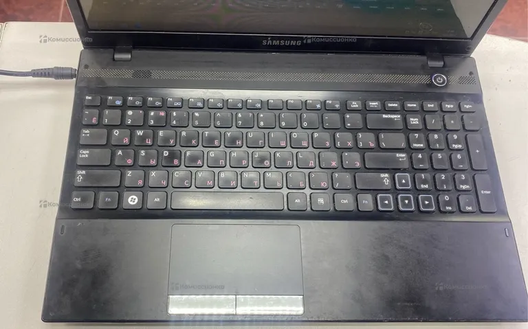 Ноутбук Samsung NP305V5A