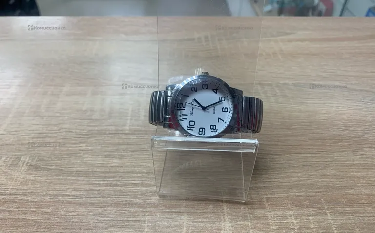 Часы Quartz hong Rui