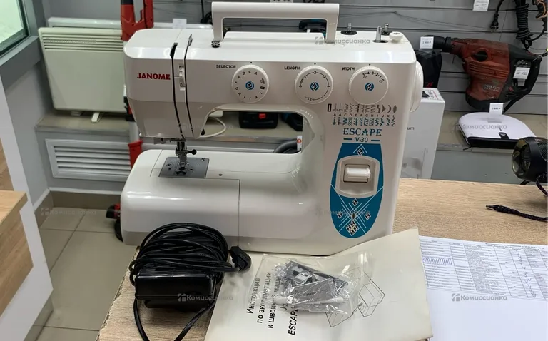Швейная машина  JANOME ESCAPE V-30