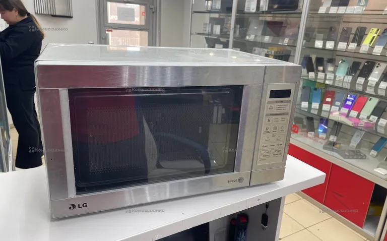 Микроволновая печь LG MS2044JL