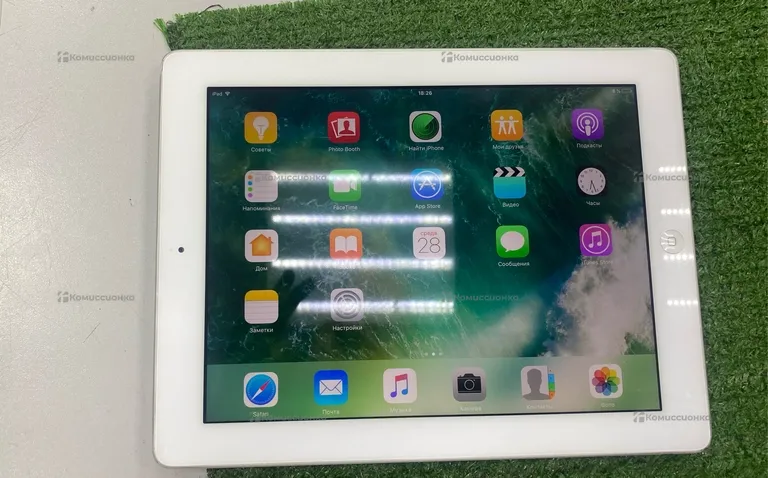 Планшет Apple iPad 4 32Gb Wi-Fi