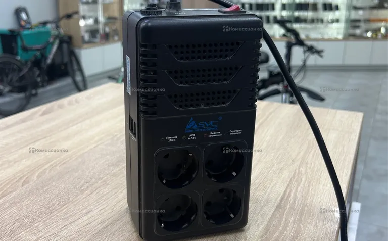 Бесперебойник SVC - AVR-1008-g