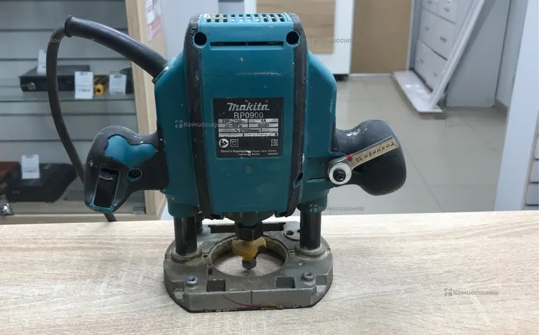 Фрезер makita RP0900