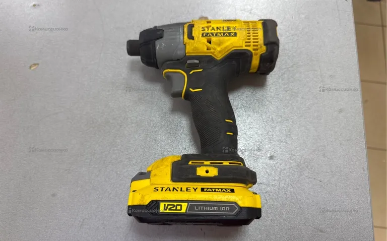 Винтоверт ударный Stanley Fatmax SFMCF800B-XJ
