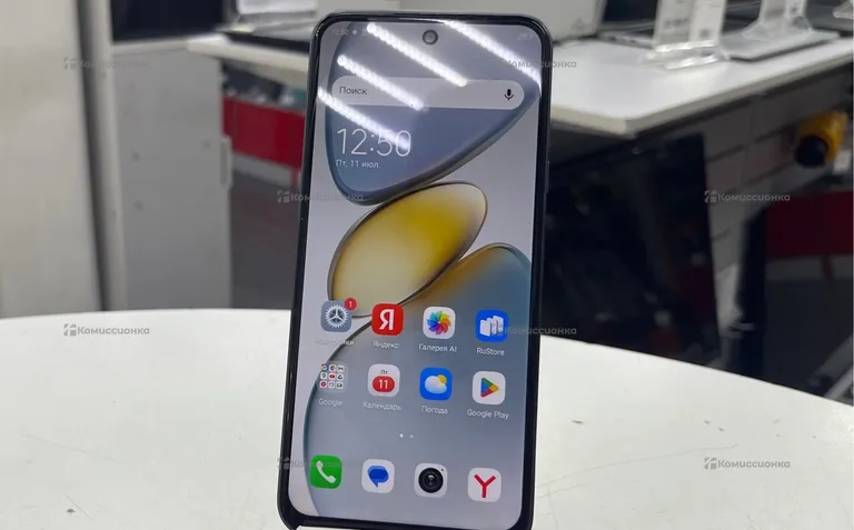 Tecno SPARK Go 1 3/64