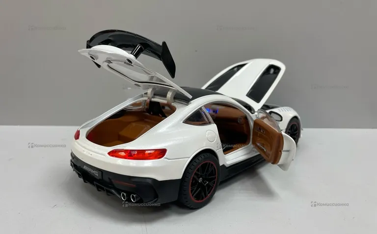 Автомобиль Mercedes-Benz AMG GT