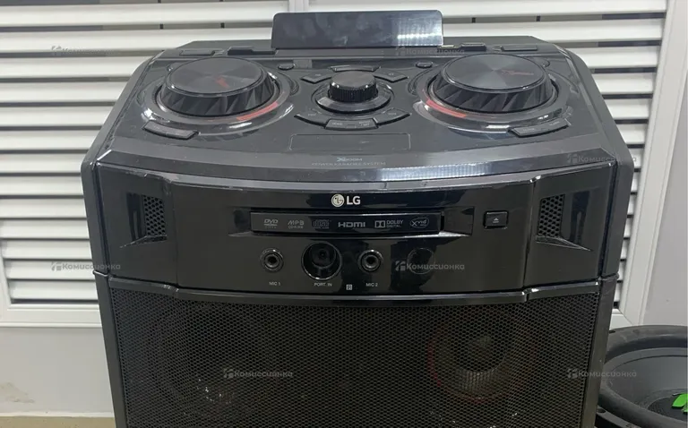 Колонка LG Xboom OM7550K