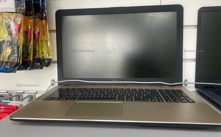 Ноутбук  ASUS R541U