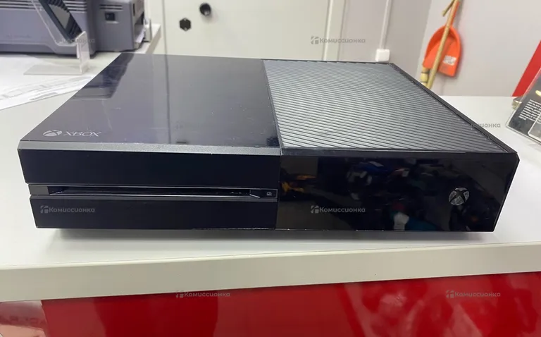 Приставка Xbox One 512