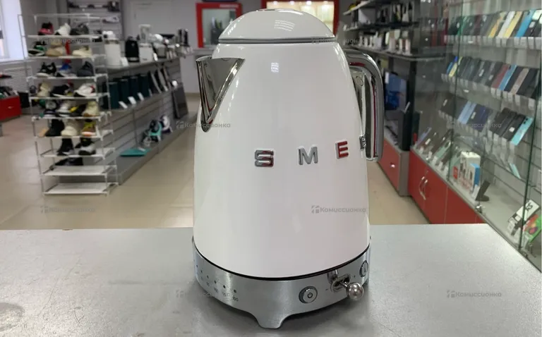 Чайник smeg KLF04WHEU