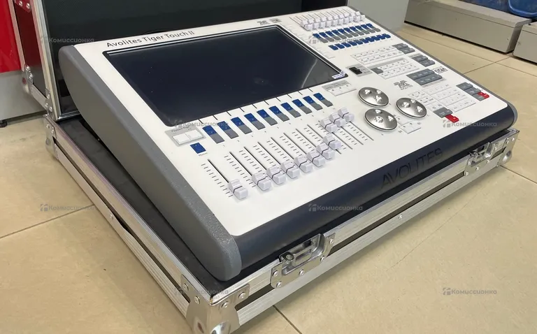 Пульт управления светом Avolites Tiger Touch II