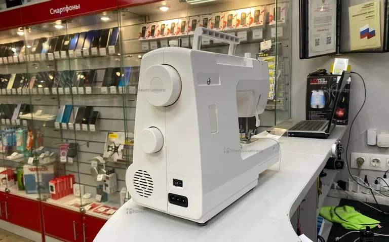 Швейная машина  dexp SM-680W