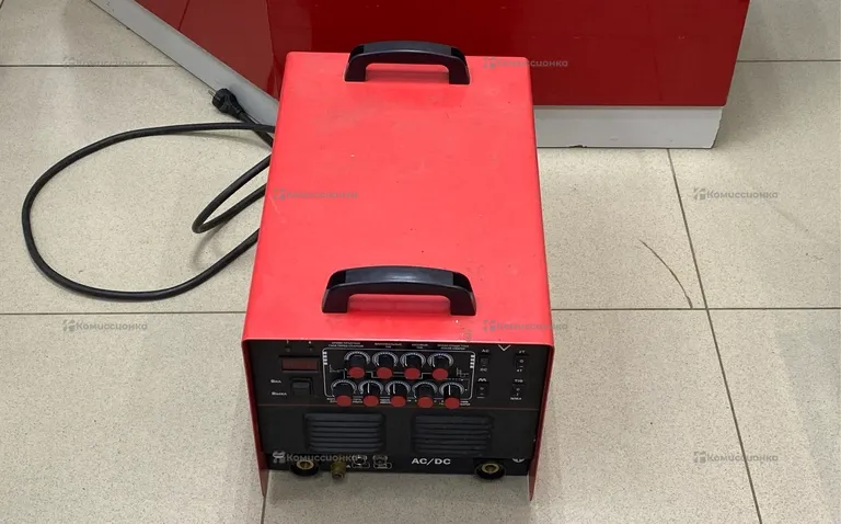Сварочный аппарат ELITECH АИС 200АДИ