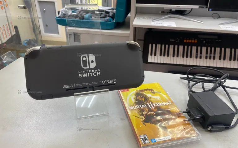 Приставка Nintendo Nintendo Switch lite 32
