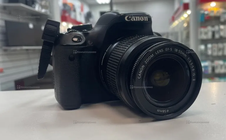 Фотоаппарат  Canon EOS 600D